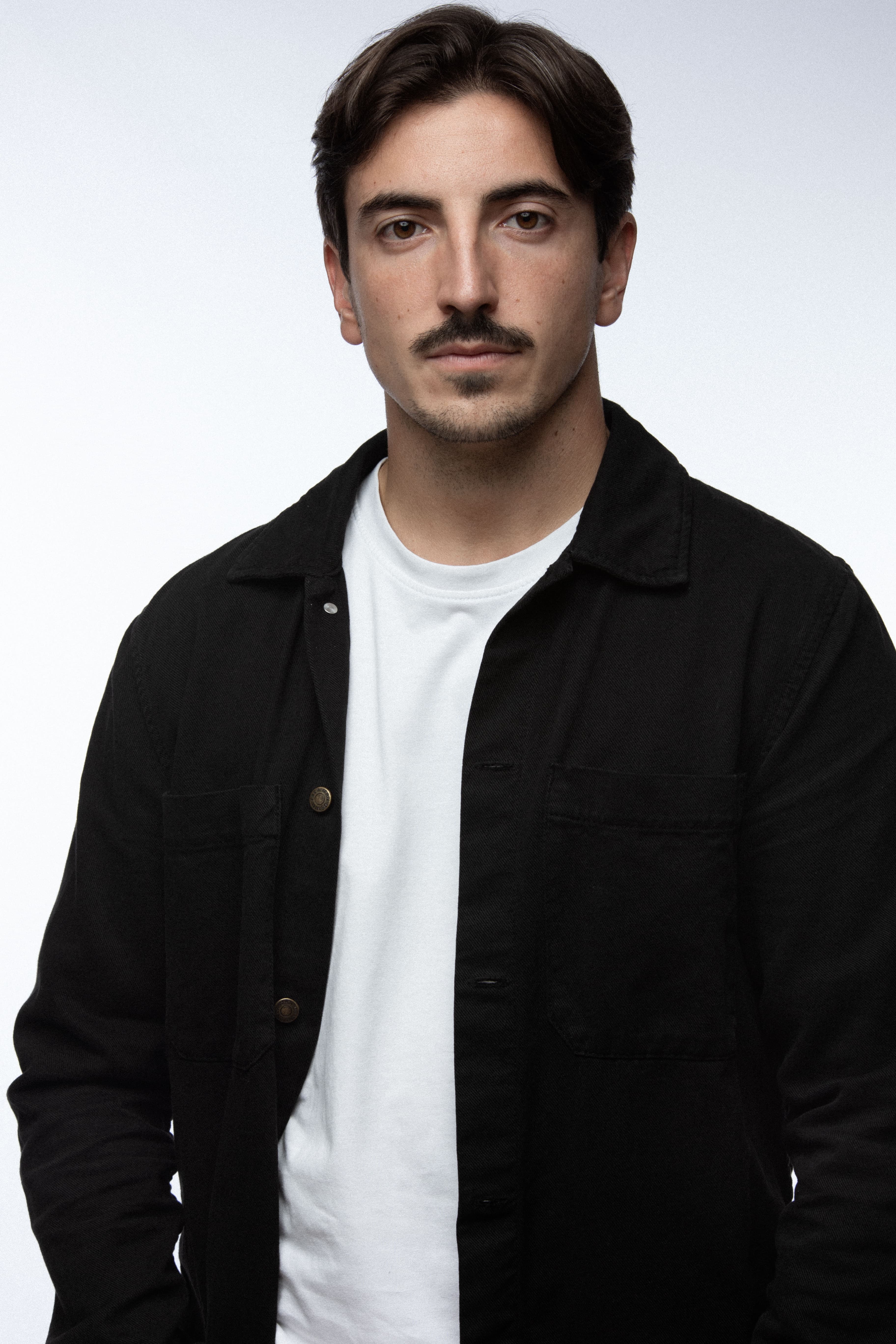 Retrato de book de Carlos Aviñó